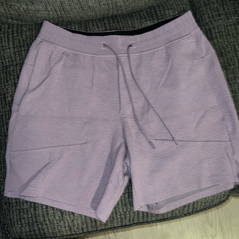 Lululemon At Ease shorts (XL)